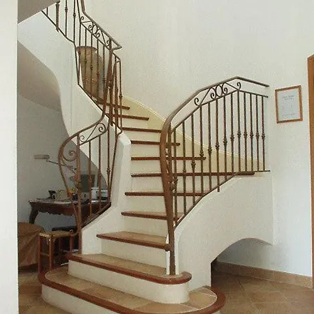 ベッド・アンド・ブレックファスト D'hotes 